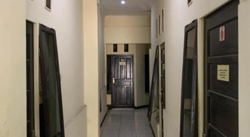 Sawojajar Inn Malang Kültér fotó