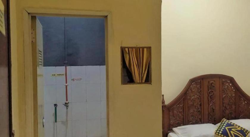Sawojajar Inn Malang Kültér fotó
